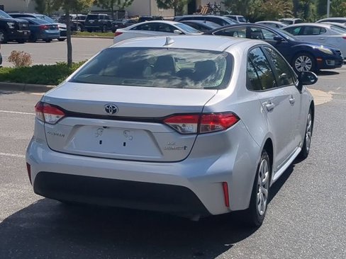 Used 2024 Toyota Corolla LE image 4