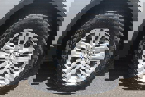 Used 2018 Ford Explorer XLT w/ Equipment Group 202A image 26