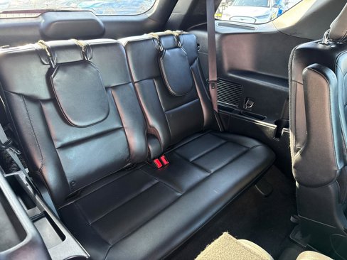 Used 2020 Ford Explorer Limited w/ Class III Trailer Tow Package image 20