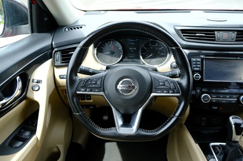 Used 2017 Nissan Rogue SV image 25