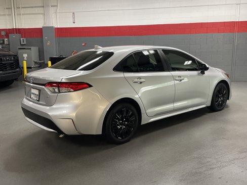 Used 2020 Toyota Corolla LE image 10