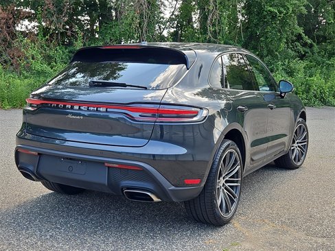 Used 2024 Porsche Macan image 7