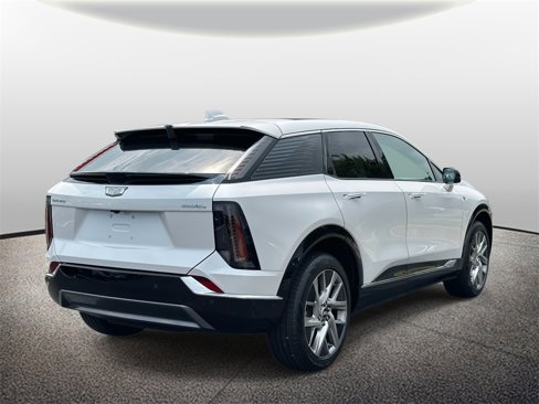 New 2025 Cadillac Optiq Luxury 1 image 2