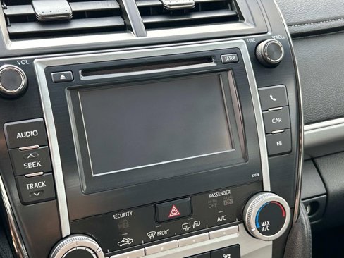 Used 2013 Toyota Camry SE image 23