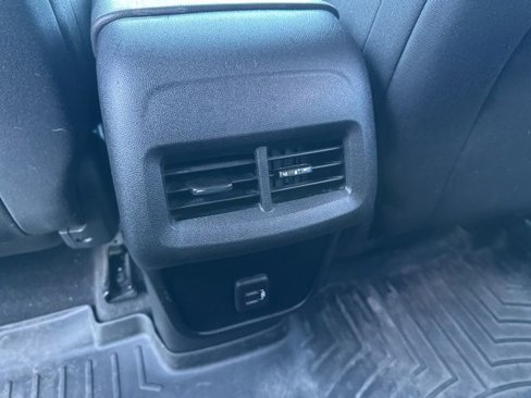 Used 2021 Chevrolet Equinox LT image 19