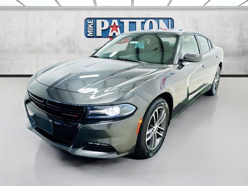 Used 2019 Dodge Charger SXT image 3
