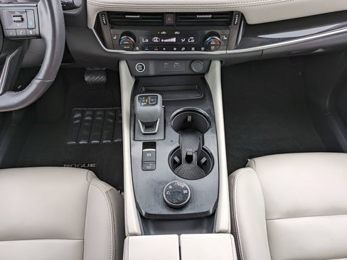 Used 2023 Nissan Rogue SL w/ SL Premium Package image 16