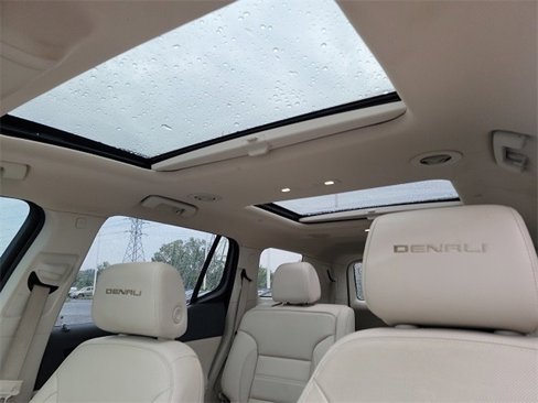 Used 2020 GMC Acadia Denali image 10