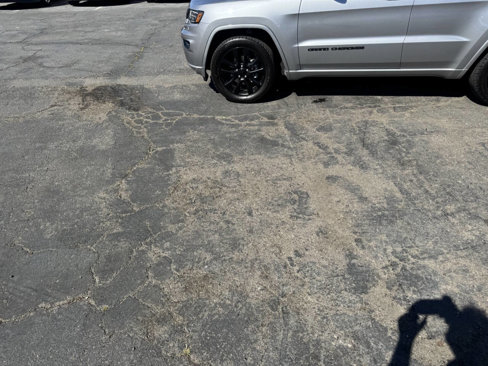 Used 2020 Jeep Grand Cherokee Altitude image 26