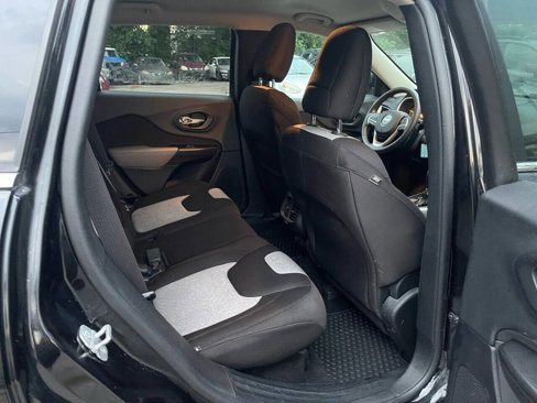 Used 2014 Jeep Cherokee Latitude w/ Cold Weather Group image 13