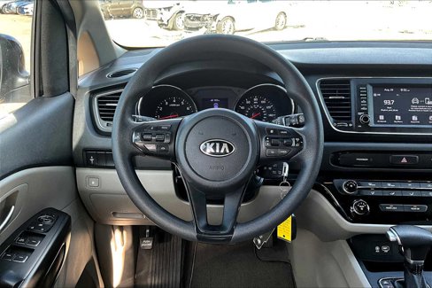 Used 2020 Kia Sedona LX image 5