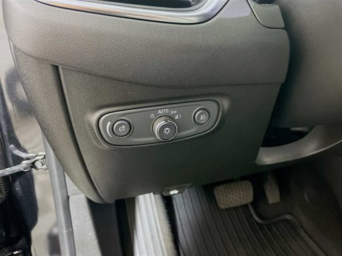 Used 2020 Chevrolet Equinox LT image 8