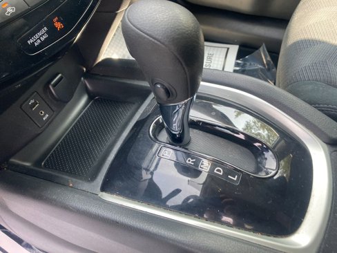 Used 2016 Nissan Rogue SV w/ SV Premium Package image 28