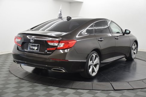 Used 2018 Honda Accord Touring image 8