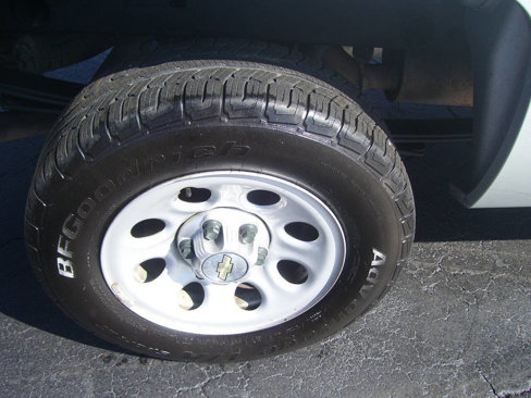 Used 2011 Chevrolet Silverado 1500 W/T image 3