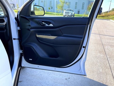Used 2017 GMC Acadia Denali w/ Technology Package image 17