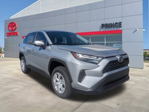 New 2024 Toyota RAV4 LE image 2