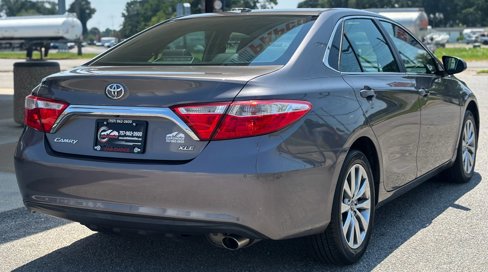 Used 2017 Toyota Camry XLE image 8
