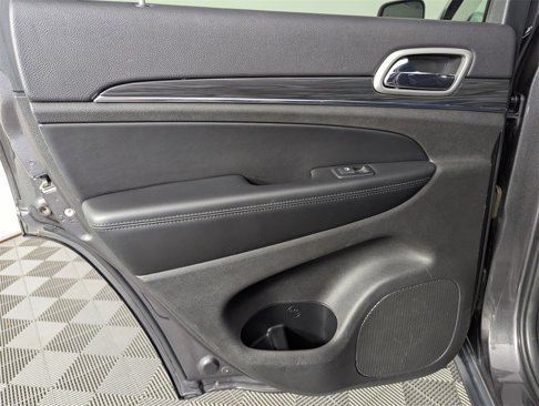 Used 2019 Jeep Grand Cherokee Limited image 27
