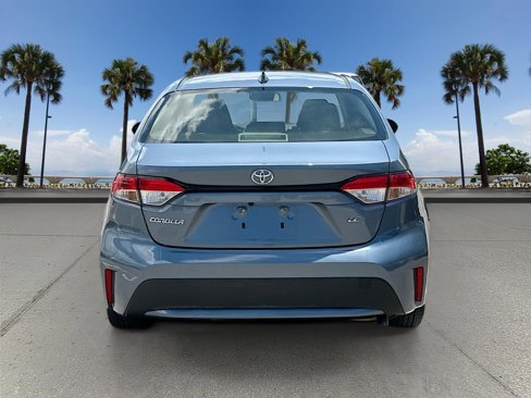 Used 2022 Toyota Corolla LE image 6
