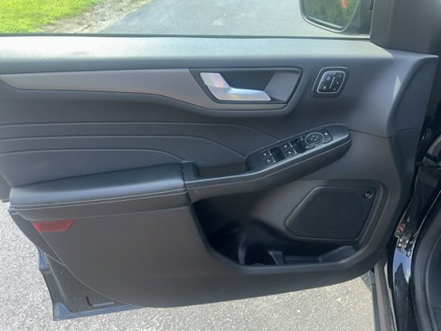 Used 2023 Ford Escape Active w/ Tech Pack #2 image 11