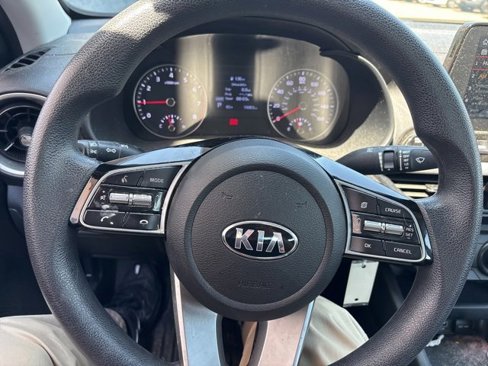 Certified 2021 Kia Forte LXS image 9