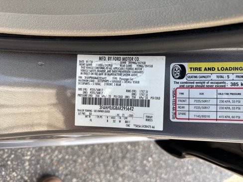 Used 2010 Ford Fusion SEL image 26