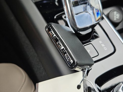 New 2026 Volvo XC60 B5 Plus w/ Protection Package Premier image 41