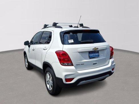 Certified 2022 Chevrolet Trax LT w/ LT Convenience Package image 4