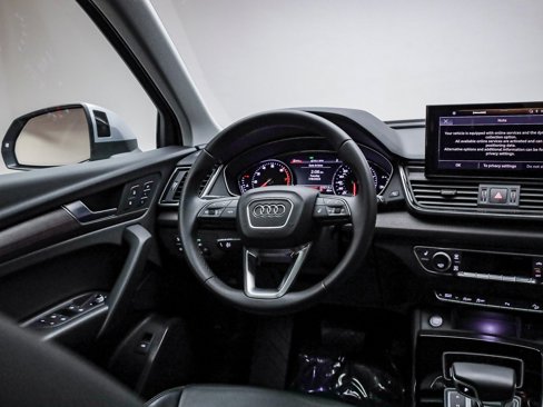Used 2022 Audi Q5 2.0T Premium w/ Convenience Package image 16