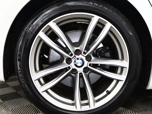 Used 2016 BMW 750i xDrive image 28