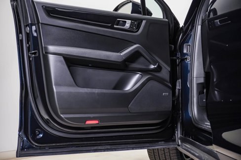Certified 2022 Porsche Cayenne Coupe image 25