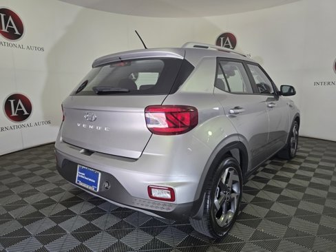 Certified 2023 Hyundai Venue SEL image 5