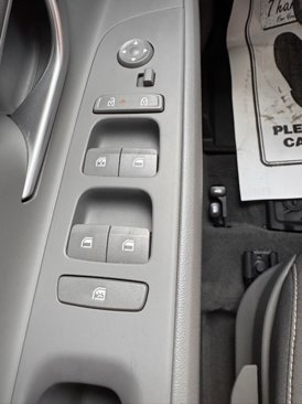 Used 2024 Hyundai Elantra SEL image 21