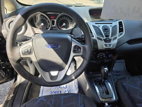 Used 2013 Ford Fiesta SE image 11