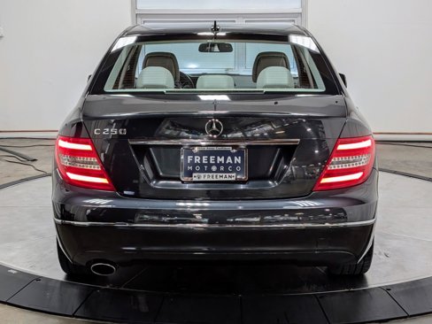 Used 2012 Mercedes-Benz C 250 Luxury image 7