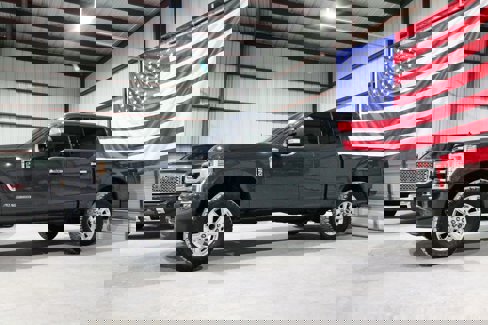 Used 2021 Ford F250 Platinum w/ FX4 Off-Road Package image 4