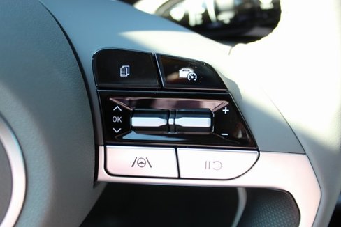 New 2025 Hyundai Elantra Sport image 13