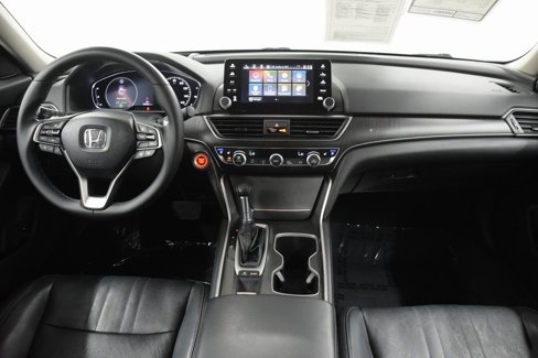 Used 2018 Honda Accord Touring image 18