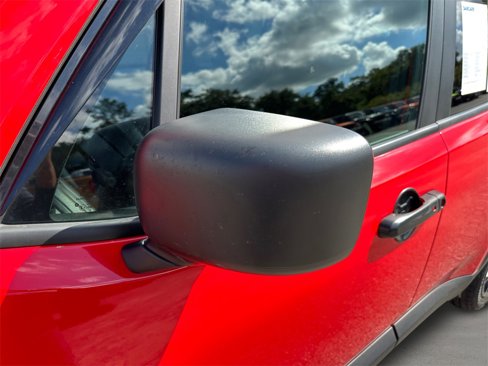 Used 2023 Jeep Renegade Latitude w/ Premium Group image 11