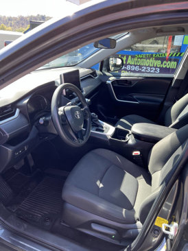 Used 2023 Toyota RAV4 LE image 4
