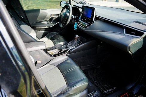 Used 2019 Toyota Corolla XSE image 26