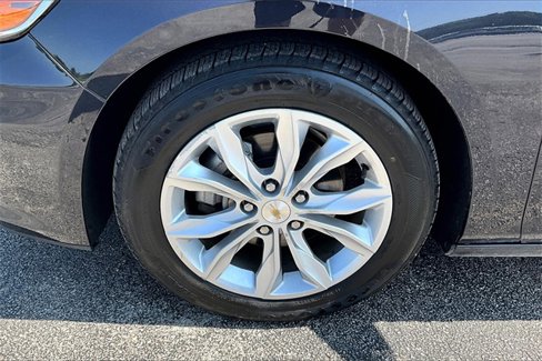 Used 2023 Chevrolet Malibu LT image 34