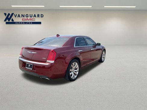 Used 2019 Chrysler 300 Limited image 10