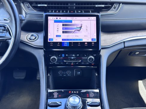 Certified 2021 Jeep Grand Cherokee L Overland image 24