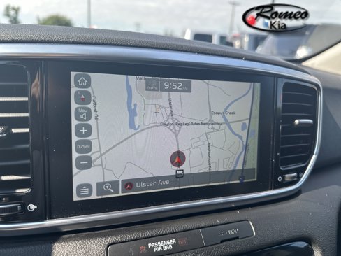 Used 2021 Kia Sportage EX w/ EX Technology Package image 19