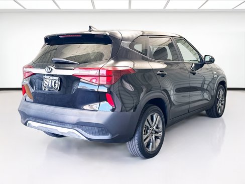 Used 2021 Kia Seltos LX image 4