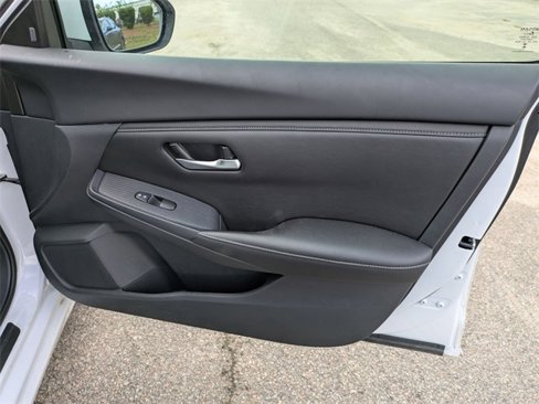Used 2025 Nissan Sentra SV image 30