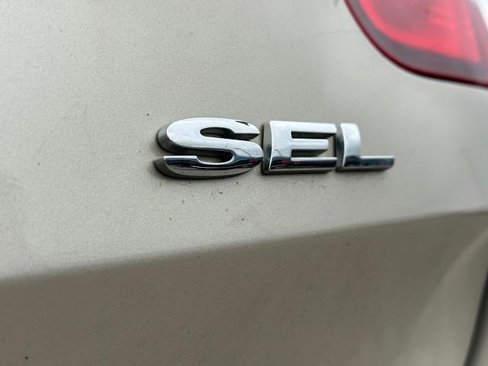 Used 2010 Ford Taurus SEL image 33