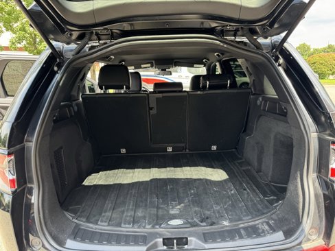 Used 2018 Land Rover Discovery Sport SE image 31